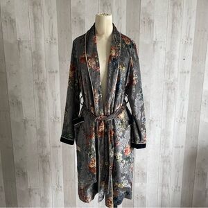 Zara velvet floral kimono robe duster size medium bloggers favorite